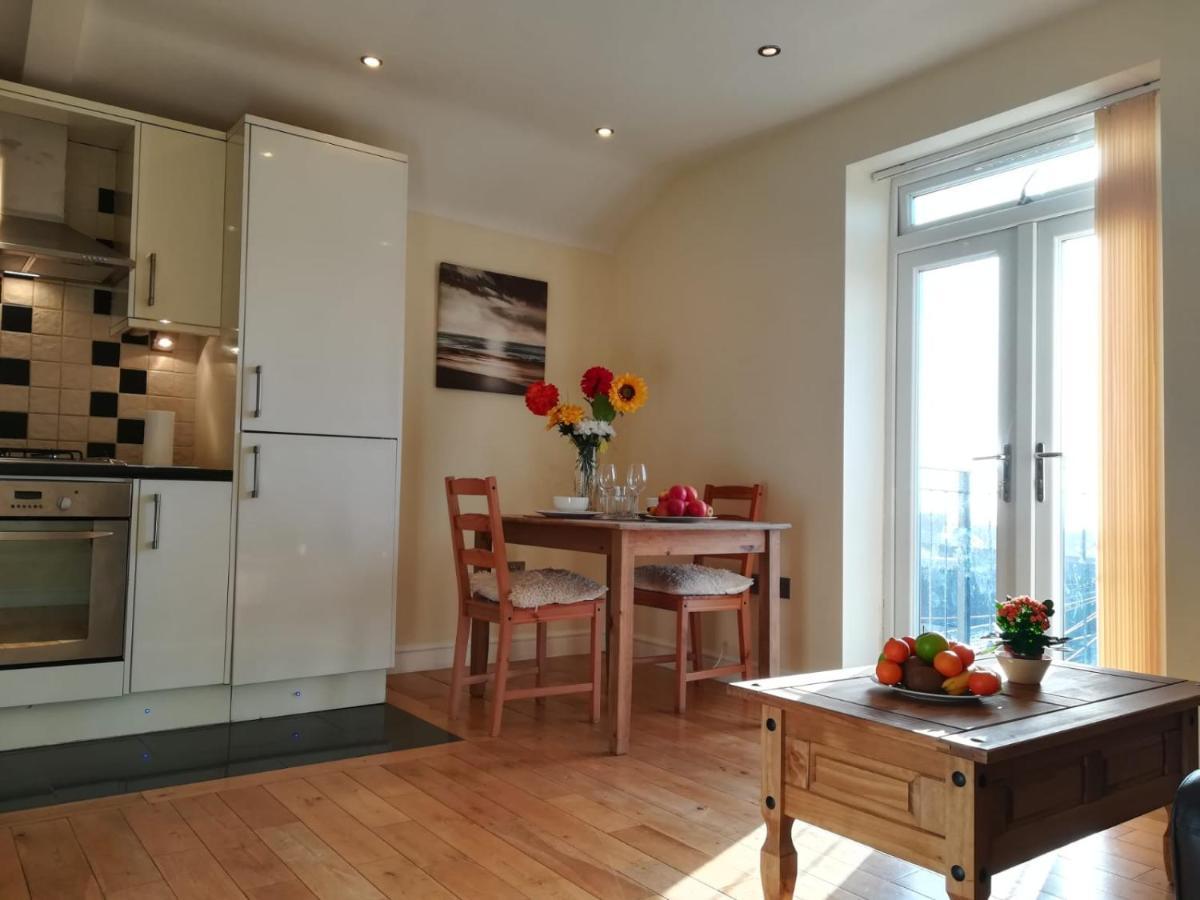 Bright, Modern 1 Bedroom Apartment, Uplands, สวอนซี ภายนอก รูปภาพ